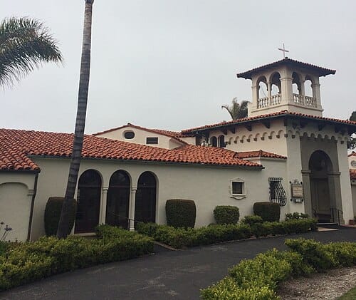Neighborhood Church in Palos Verdes Estates, CA, where goCarBuyer.com buys vehicles for cash in Los Angeles County.