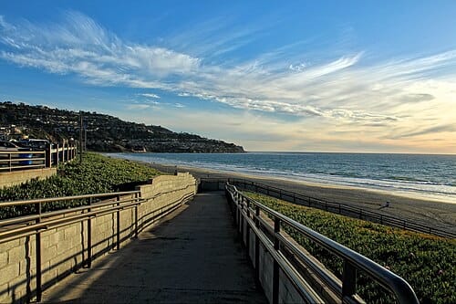 Path to Torrance Beach in Torrance, CA, where goCarBuyer.com buys vehicles for cash in Los Angeles County.